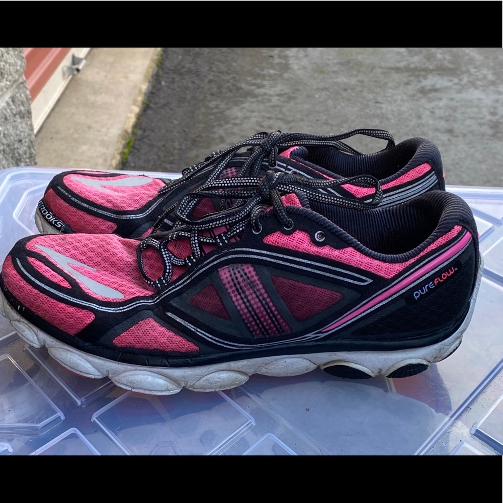 Brooks Pure Flow Pink Black Silver Shoes Size 7.5B